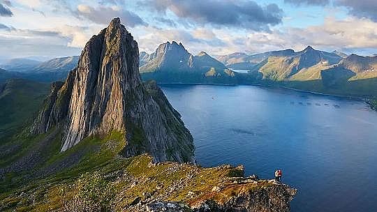 ������ʯ�V�����a�S�ҡ���ȡ���ˮ̎����Ό��F�Gɫ��̼�lչ?